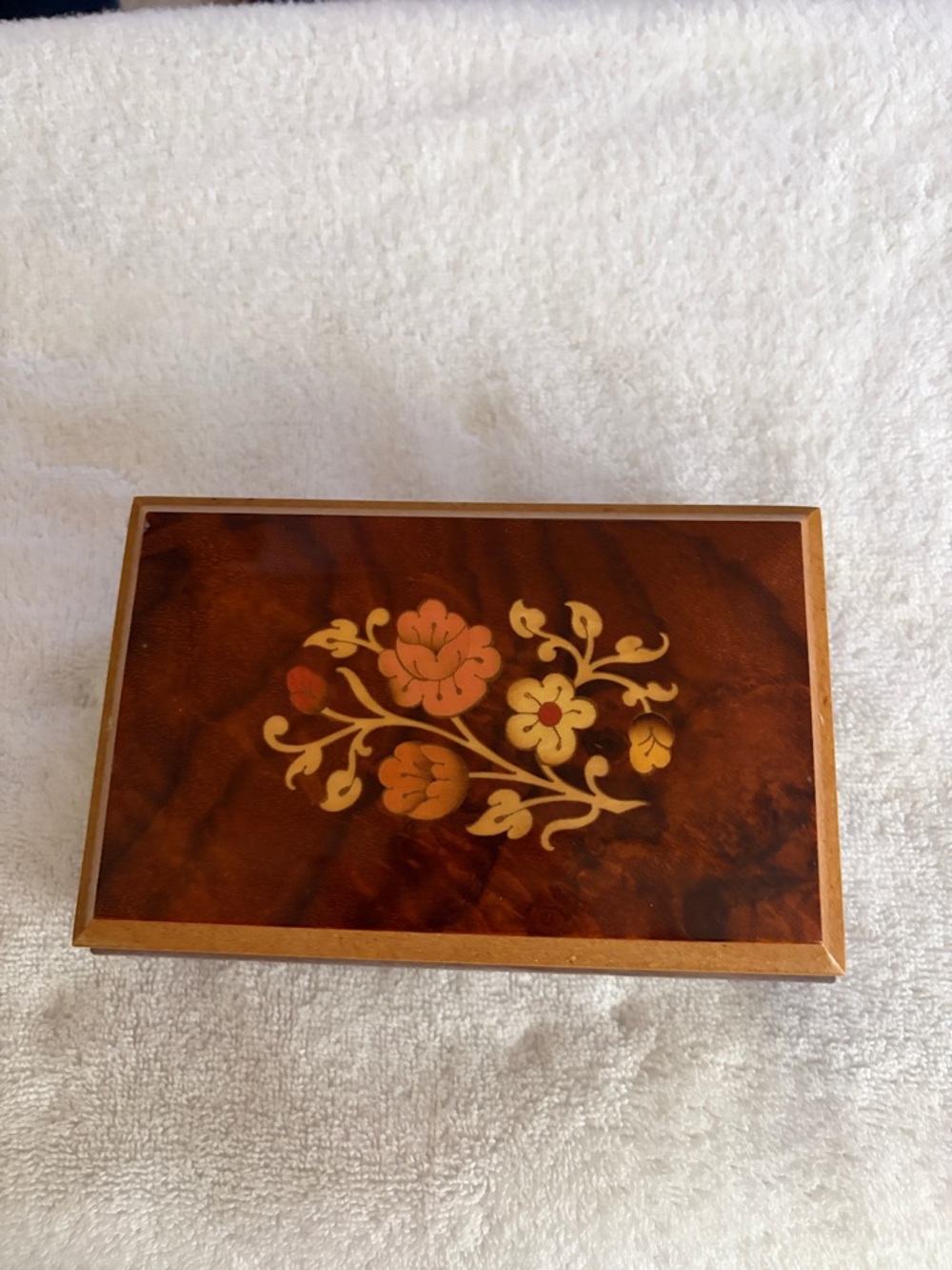 Torna A Sorrento Floral Inlaid Wooden Box Warm Brown music box made in Italy